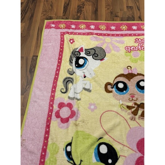 Vintage 2008 Hasbro LPS Littlest Pet Shop Fleece Plush Throw Blanket 50x60 - Picture 11 of 16